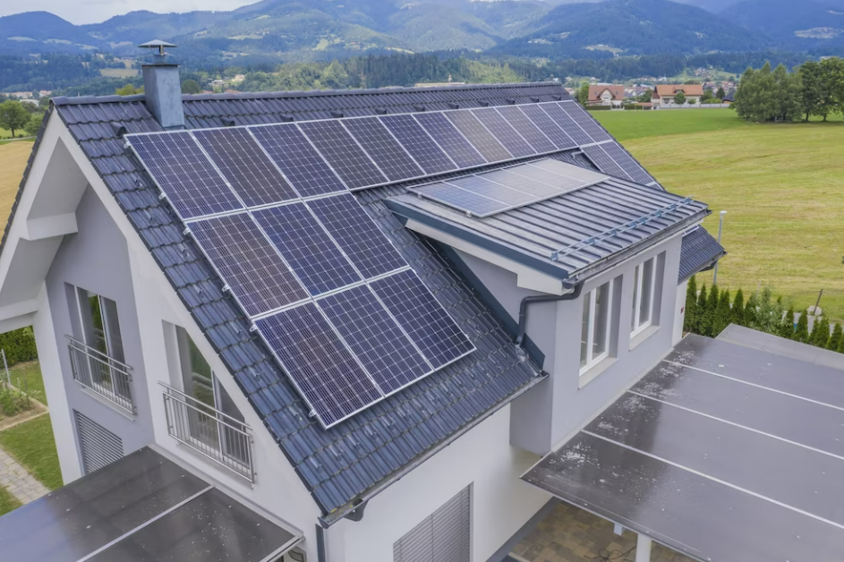 Keep Your Solar Panels Clean and Efficient: We Can Help