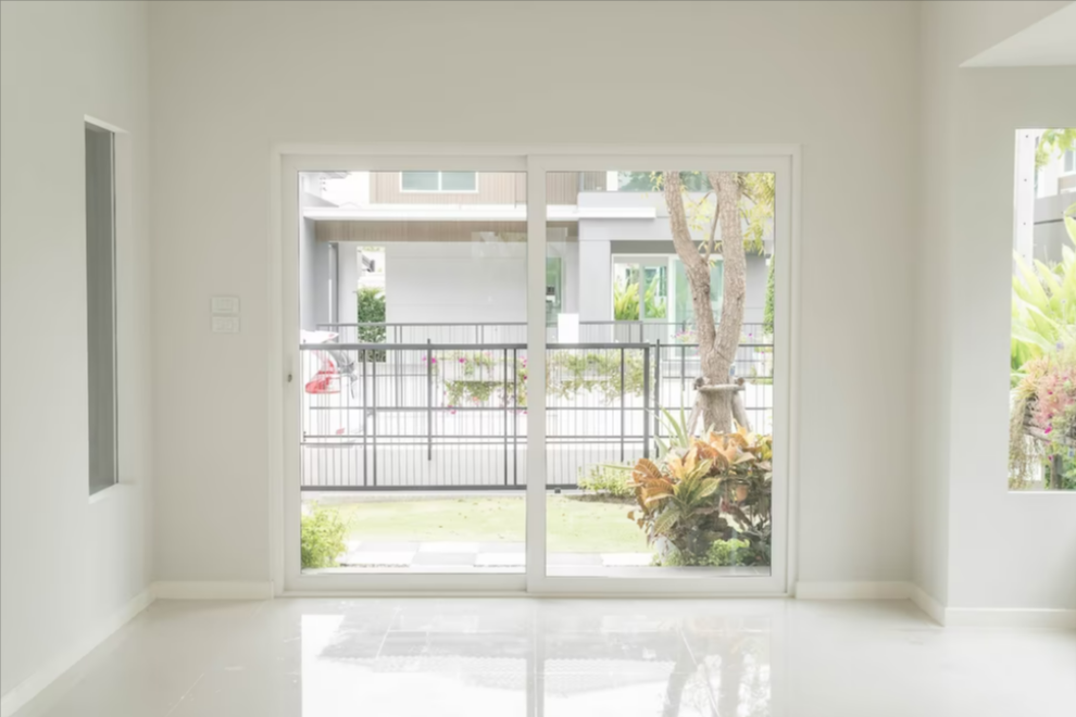 A Clear Vision For Growth: The Role Of Commercial Window Cleaning In Business Development
